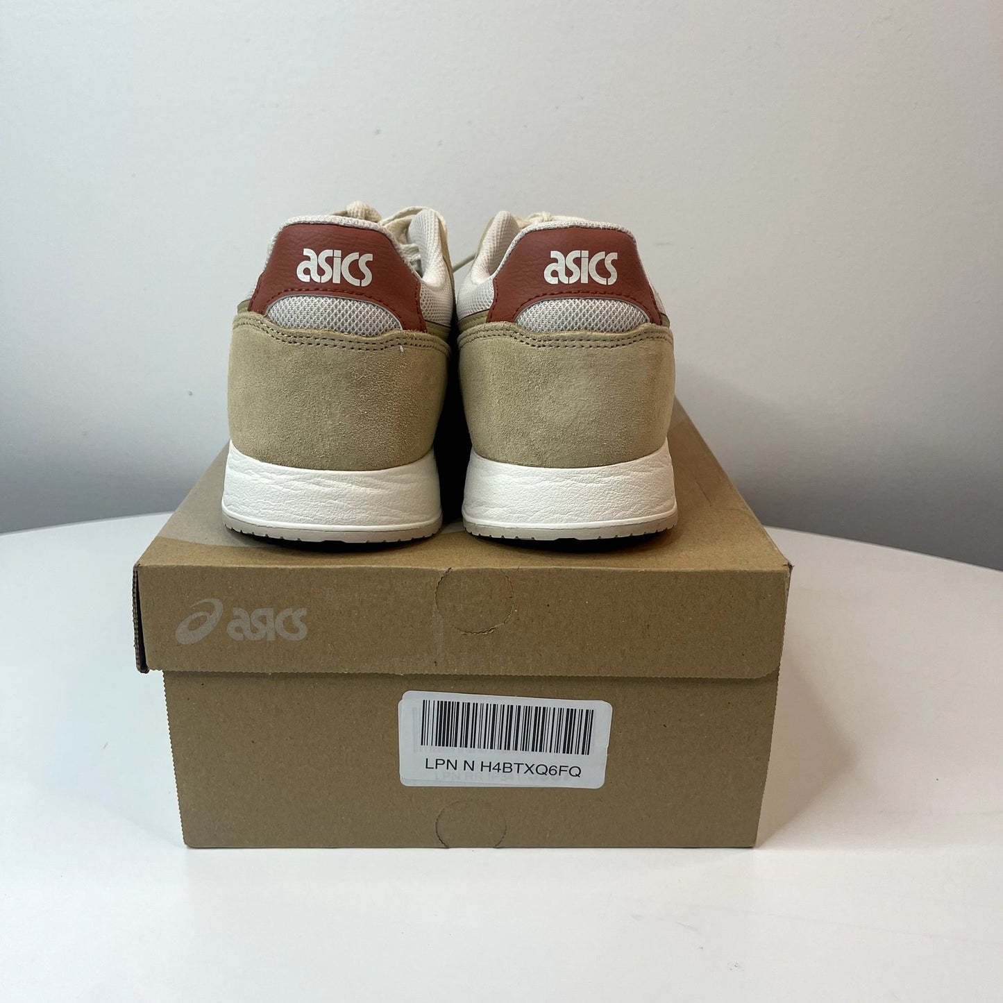 ASICS Men's Lyte Classic Sportstyle Shoe Men's US Sz 8.5/EU 42